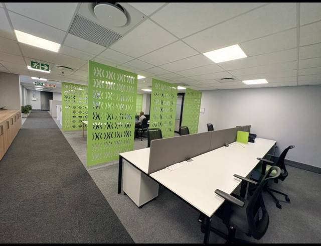 1,332M² OFFICE TO LET IN VORNA VALLEY